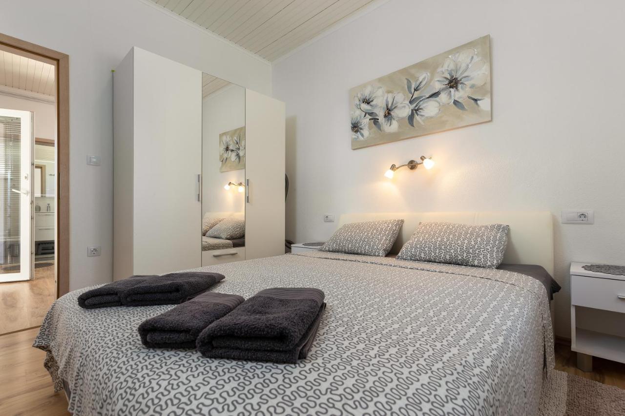 Apartments Elita Ρόβινι Εξωτερικό φωτογραφία