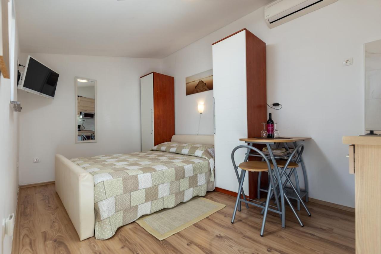 Apartments Elita Ρόβινι Εξωτερικό φωτογραφία