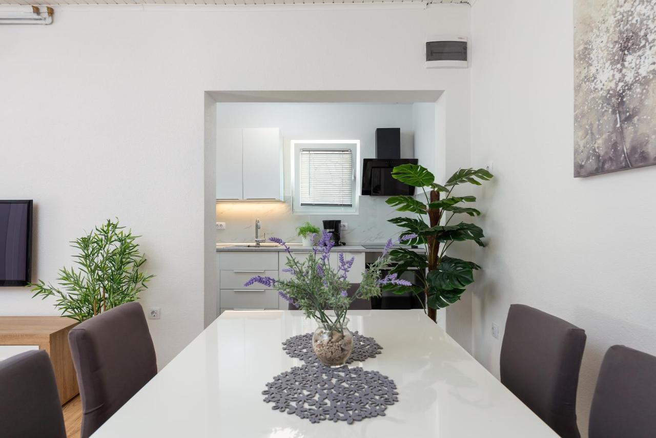 Apartments Elita Ρόβινι Εξωτερικό φωτογραφία