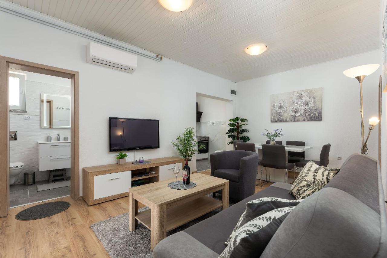 Apartments Elita Ρόβινι Εξωτερικό φωτογραφία