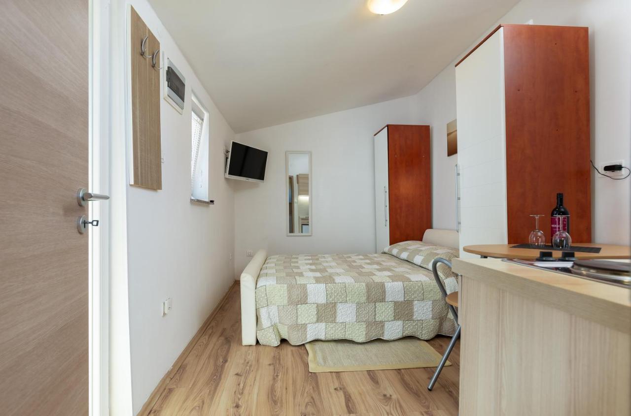 Apartments Elita Ρόβινι Εξωτερικό φωτογραφία